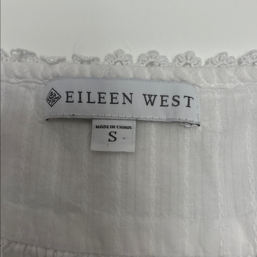 Eileen West White Lace-Trimmed Gown - Picture 3 of 6